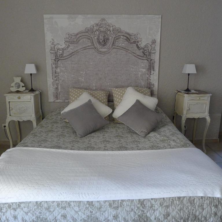 Domaine De La Manse Hotel Villeneuve-de-Berg Bilik gambar